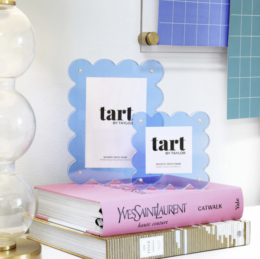 Mini Neon Blue Scalloped Acrylic Frame