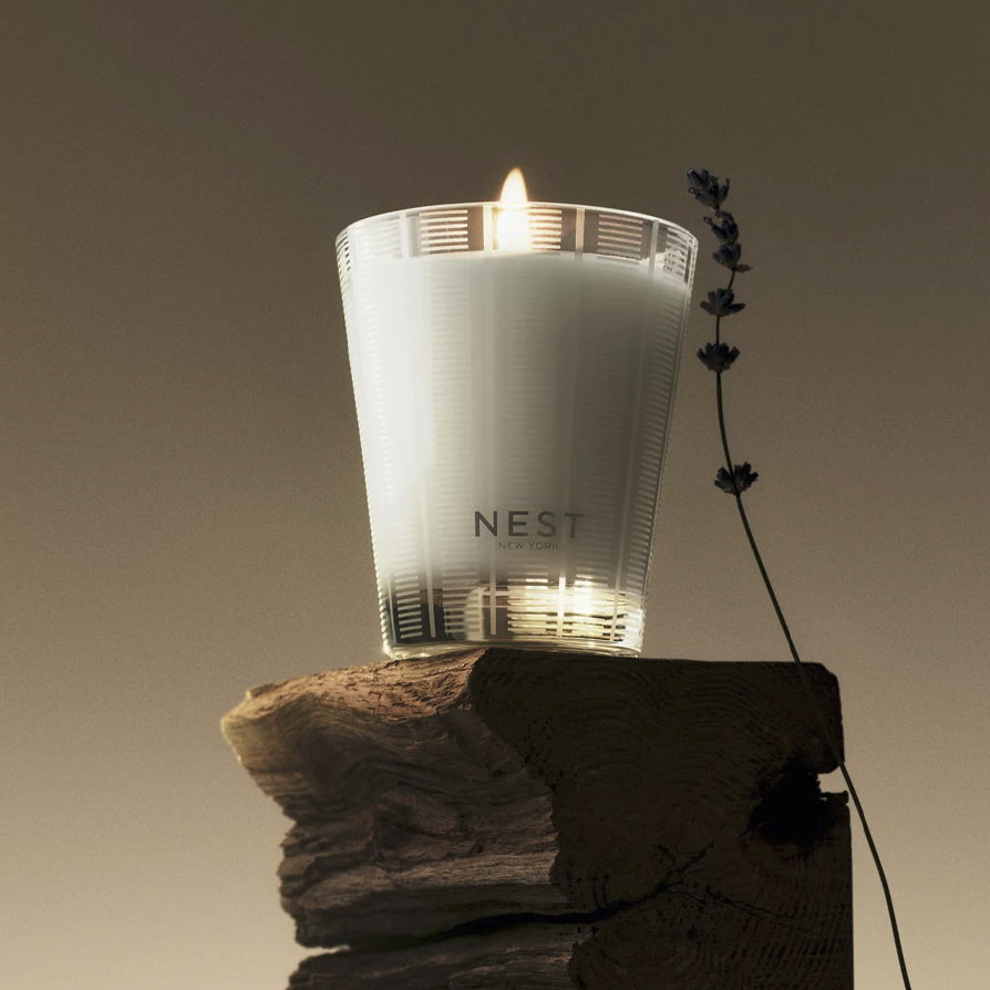 Nest 8.1 oz Cedar Leaf & Lavender Candle